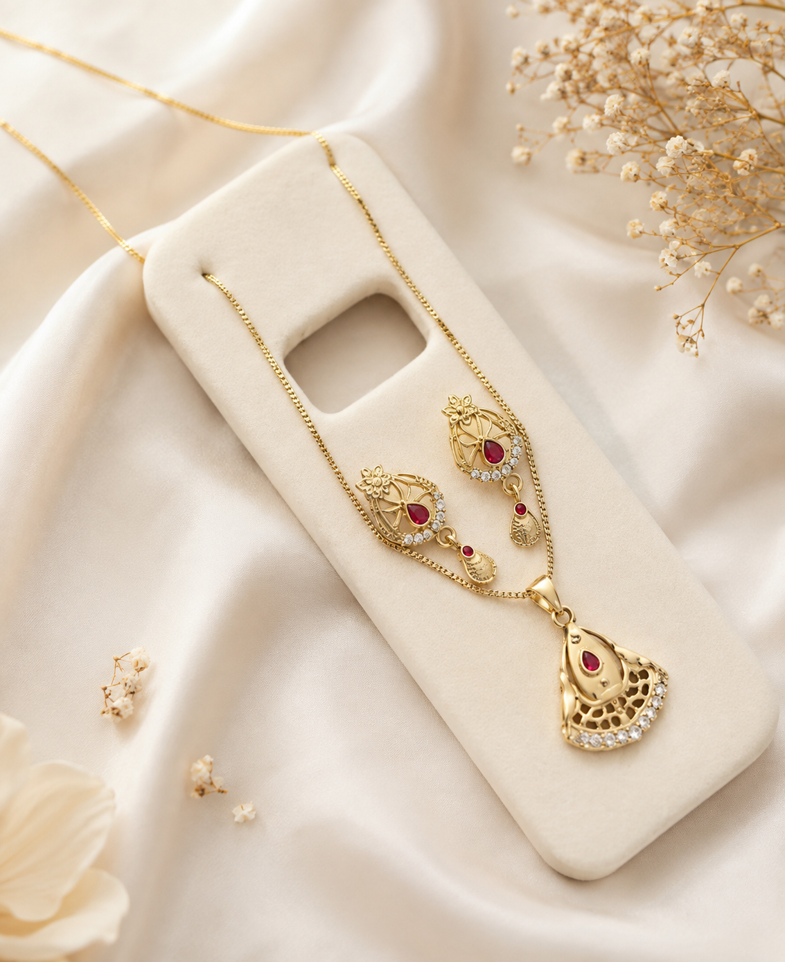 Elegant Gold Peacock Pendant Necklace Set