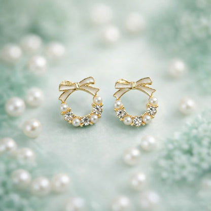 ✨ Elegant Bow Pearl & Crystal Stud Earrings
