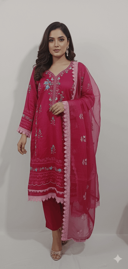Women’s Magenta Lace Border Kurta Set