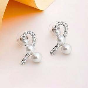 ✨ Elegant Pearl & Crystal Loop Stud Earrings