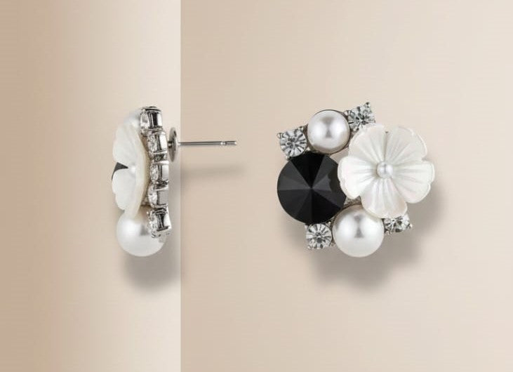 🖤 Ivory Bloom Black Crystal Stud Earrings 🖤