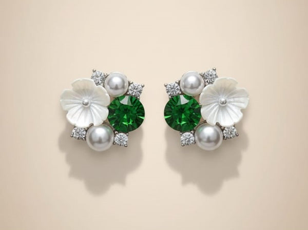 💚 Emerald Bloom Pearl Stud Earrings 💚