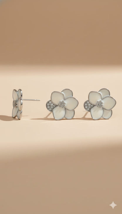✨ Elegant White Floral With Crystal Stud Earrings