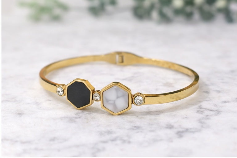 ✨ Modern geometry design - Anti-Tarnish Gold Plated Bracelet / Kada